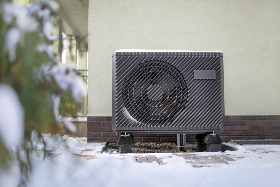 heat pump in snow