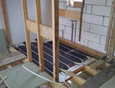 Ensuite UFH pipes2Sm