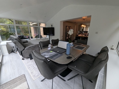 PXL 20251013 083015561 PXL 20251013 083015561