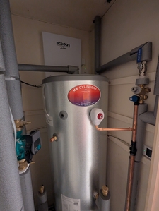 PXL 20250625 193725306